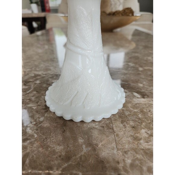 Vintage L.E. Smith Glass Co. #901 Large Milk Glass Fruit Bowl, 10" Diameter - Picture 2 of 5